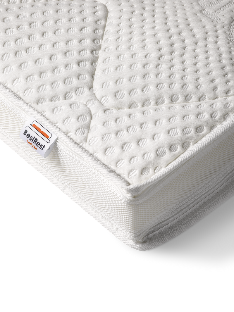 Hoek van een Tencel 3D topdekmatras met 3D ventilatieborder en BestRest-label